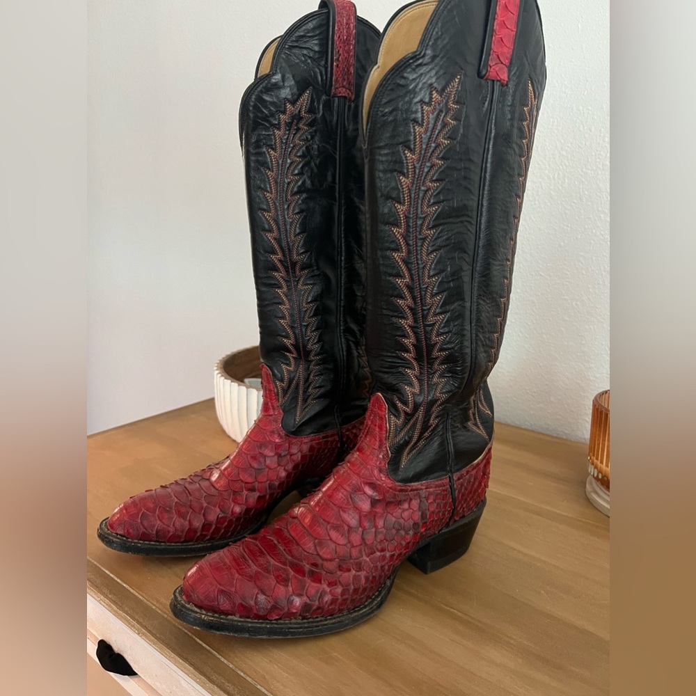 Tony lama woman’s red/black snake skin cowboy boots
